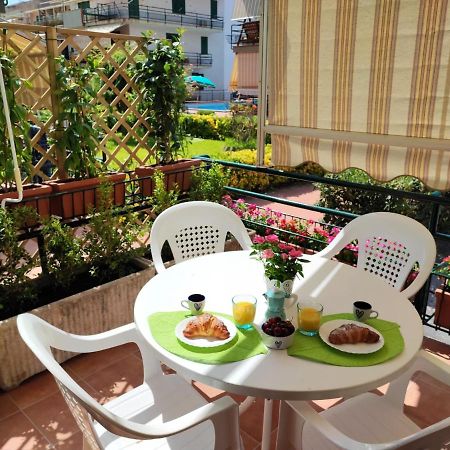 Sea Garden, Fronte Mare Con Piscina Apartment Mascali Exterior photo