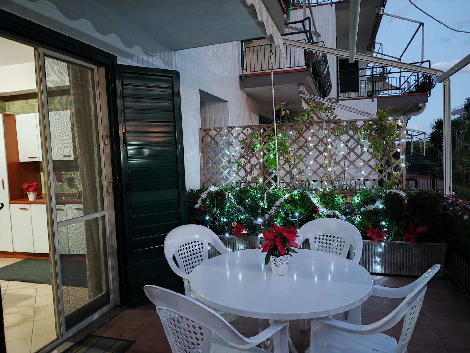 Sea Garden, Fronte Mare Con Piscina Apartment Mascali Exterior photo